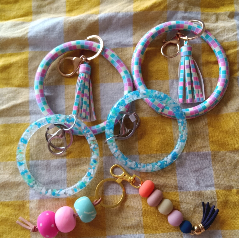 6 Multi-Color Silicone Bracelet Keyring with Tassel